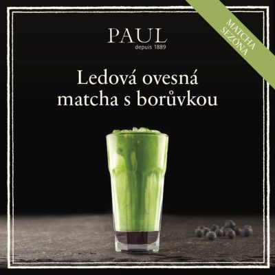 obrázek obsahuje: Ledová ovesná matcha s borůvkou